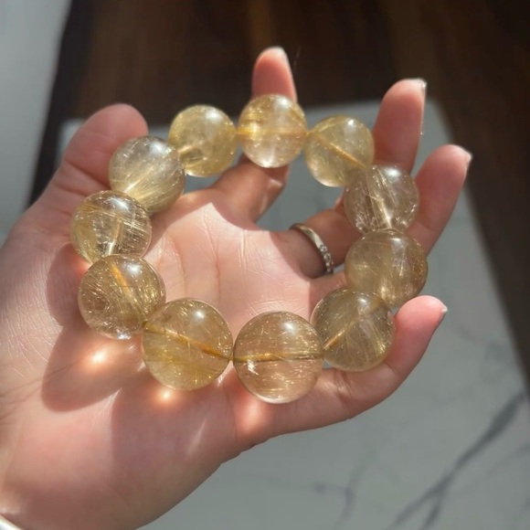 Elegant Gold Beaded Bracelet